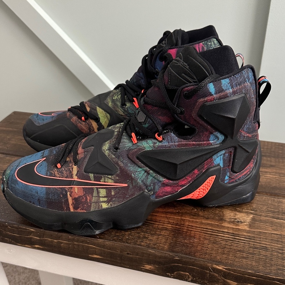 Nike LeBron 13 XIII Akronite 807219-008 Men’s 10.5 Multicolor - Picture 2 of 7